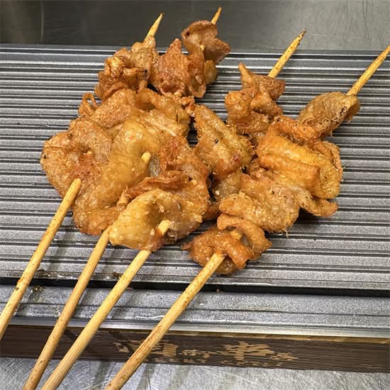 生烤鸡皮 (4pc) Crispy Chicken Skin (4pc)